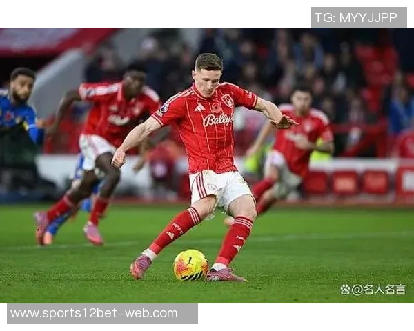 曼联继续追逐埃利奥特安德森作为主要引援目标的最新动态